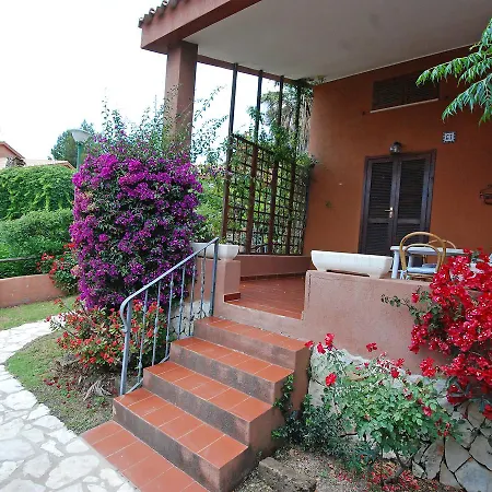 Apartment Locazione Turistica Reale-1 *
